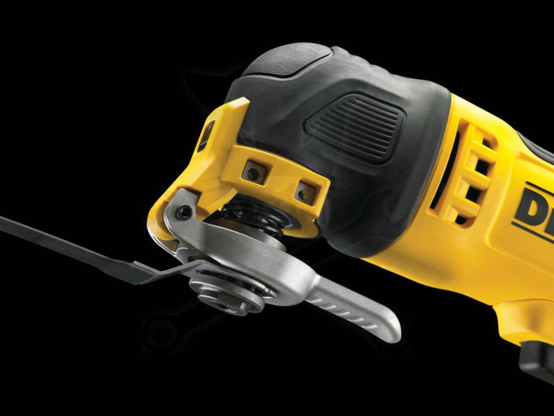 Multifunkciós vágógép, 300W tartozékokkal, kofferben - DeWalt