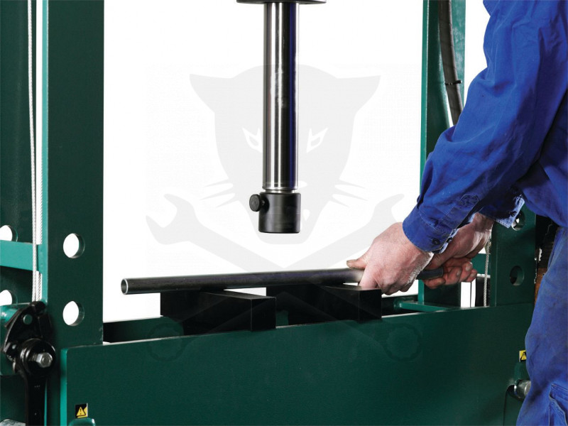 Prés 50 t hidro-pneumatilus lábpedálos - gyors dugattyú - Compac FP 50