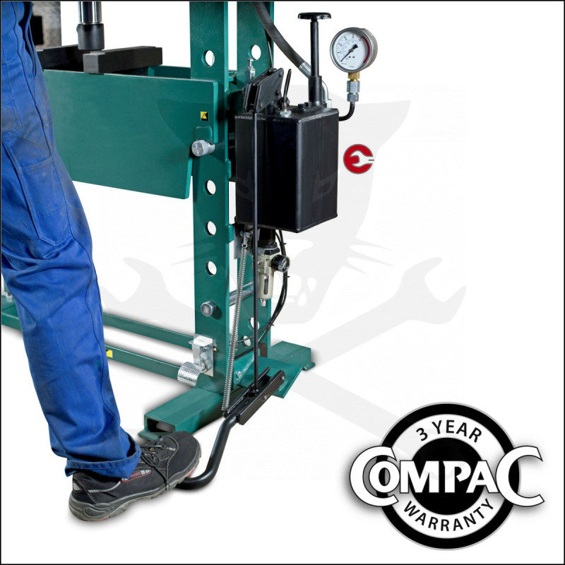 Prés 25 t hidro-pneumatikus lábpedálos - gyors dugattyú - Compac FP 25 G6