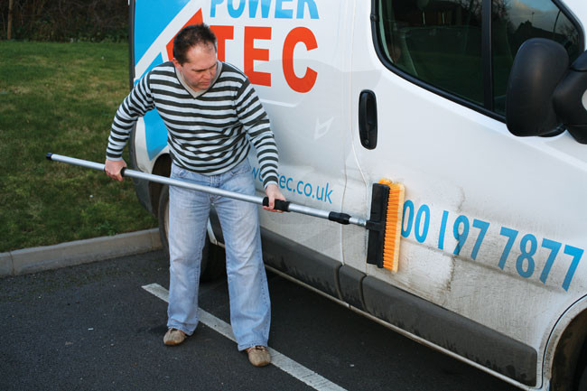 Autó mosókefe 1800 - 3200 mm teleszkópos, folyadékáteresztős profi