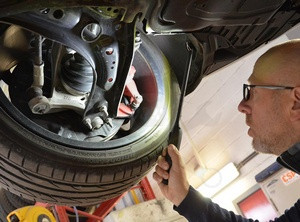 Szerelőlámpa LED 01 COB ledes + dimmer extra vékony kivitel 15 W