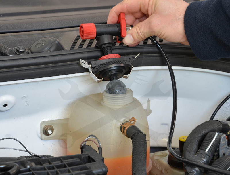 Hűtőrendszer-nyomásvizsgáló készlet - Univ. luffancs készlet