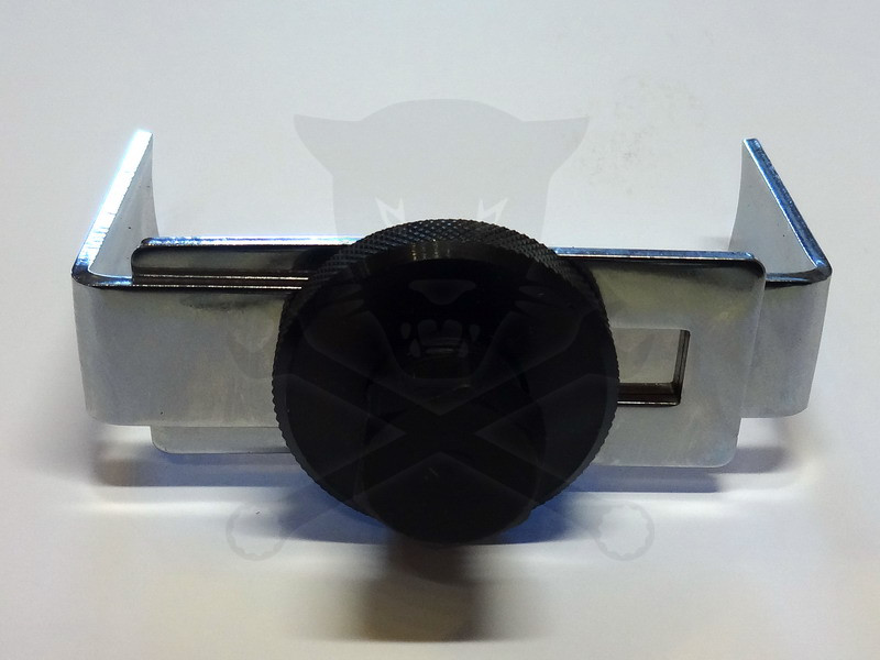 Üzemanyagtartály fedélkulcs 2K