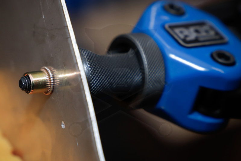 Szegecsanya behúzó kétkezes készlet M3-M4-M5-M6-M8-M10 Alu+Acél - BGS