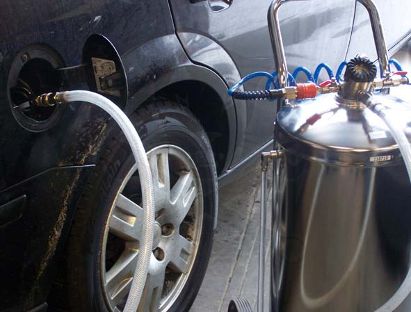 Üzemanyag leszívó - üzemanyagtartály ürítő készülék - Hubitools