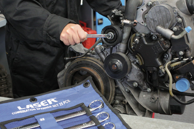 Csillag-villáskulcs készlet 25 db-os 6-32 mm tükrös-polírozott kiv.