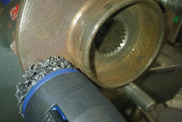 Kerékagy tisztító készlet-hez tisztító korong 40,5 mm