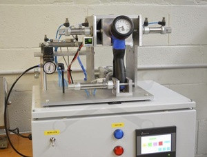 Vákuum- és nyomáspumpa készlet - profi diagnosztikai pumpa - Hubitools