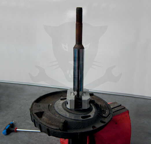 Lengéscsillapító McPherson tengely kihúzó, rögzítő szerszám készlet-TS20