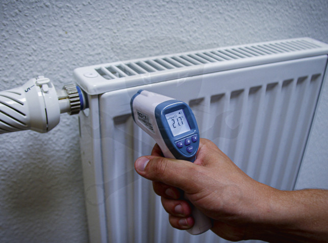 Hőmérő, infravörös érintés nélküli homlokhőmérő 32°C - 43°C - BGS