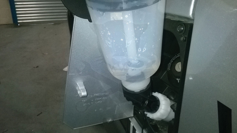 Adagoló flakon AdBlue folyadékhoz egyenes 1100 ml - szelepes