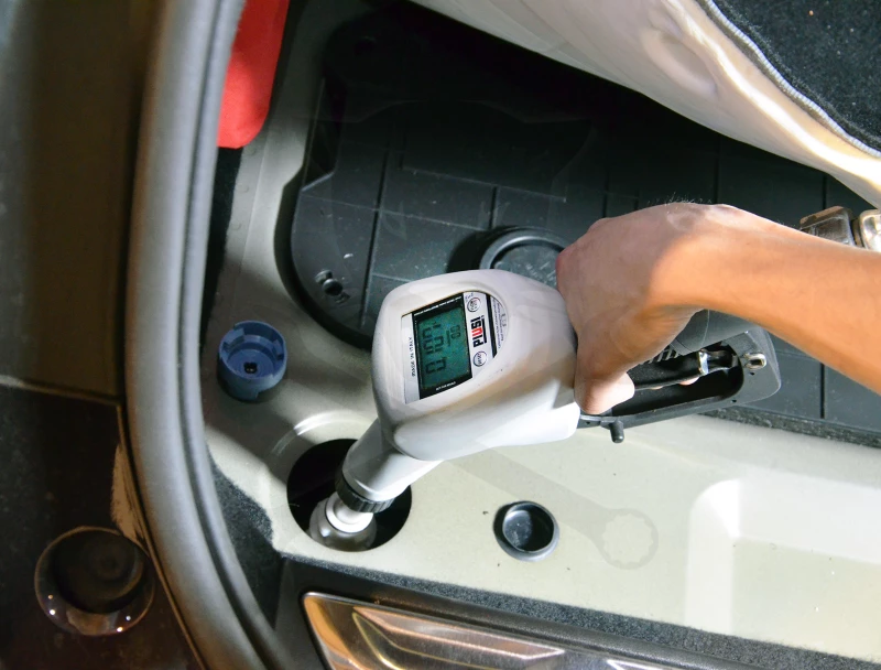 Mobil AdBlue töltő állomás -digitális mérőpisztollyal- levegős kivitel