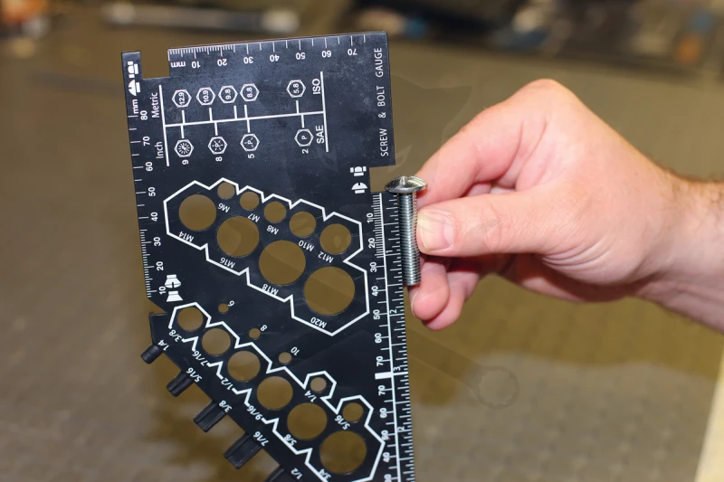 Anya, menet és csavar mérő sablon - Laser