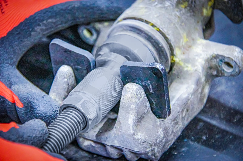 Tárcsafék szerelő készlet 50 db-os Jobbos-Balos - Kraftmann