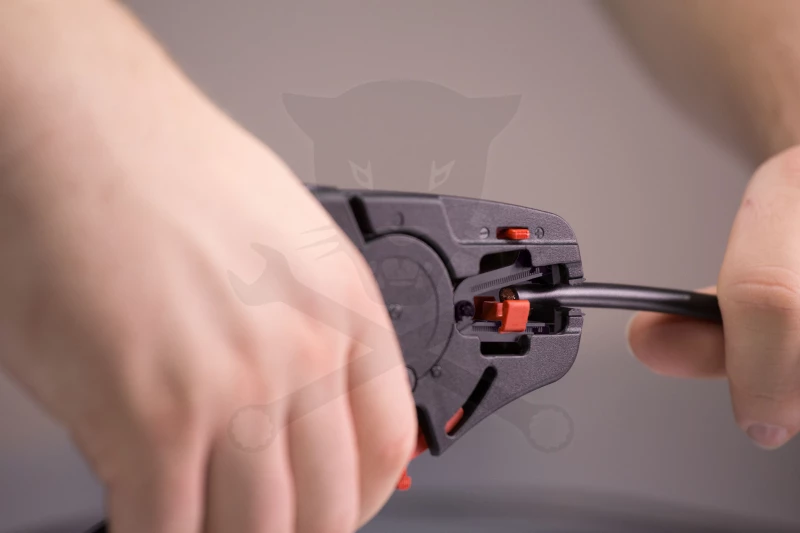 Fogó blankoló automata 0.03 - 16.0 mm2 200 mm AWG 32-5