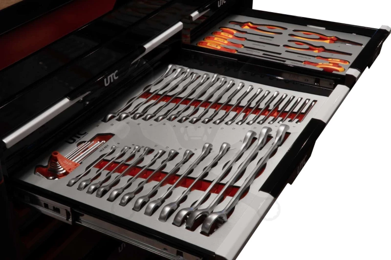 Szerszámos kocsi gyári-felszerelt 267 db-os 13 fiókos szekrény - UTC