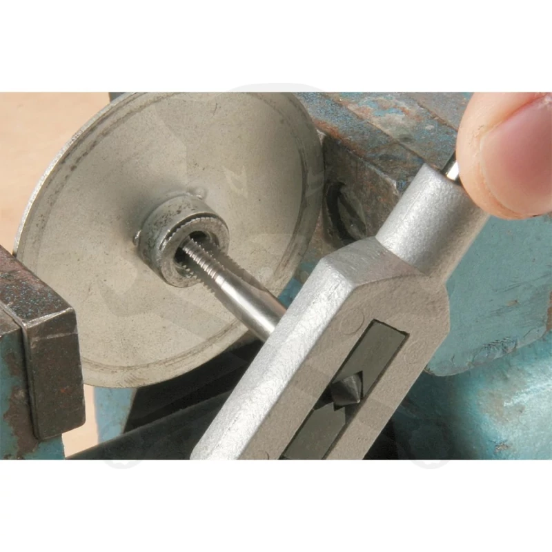 Menetfúró gépi, egyenes hornyú M5 HSS