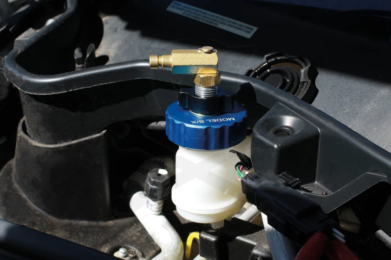 Féklégtelenítő adapter fékolaj tartályhoz - Tesla Model S / X - Laser