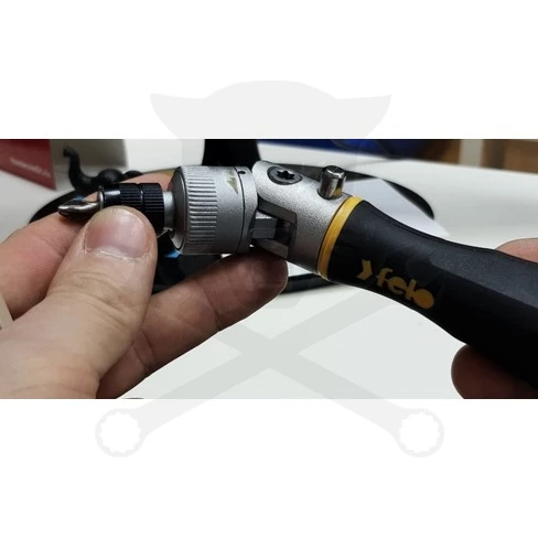 Bit tartó, racsnis 1/4", csuklós fej - Felo