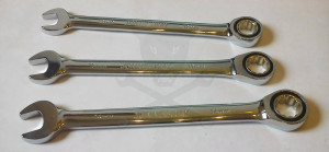 Csillag-villás racsnis 16-os Jonnesway